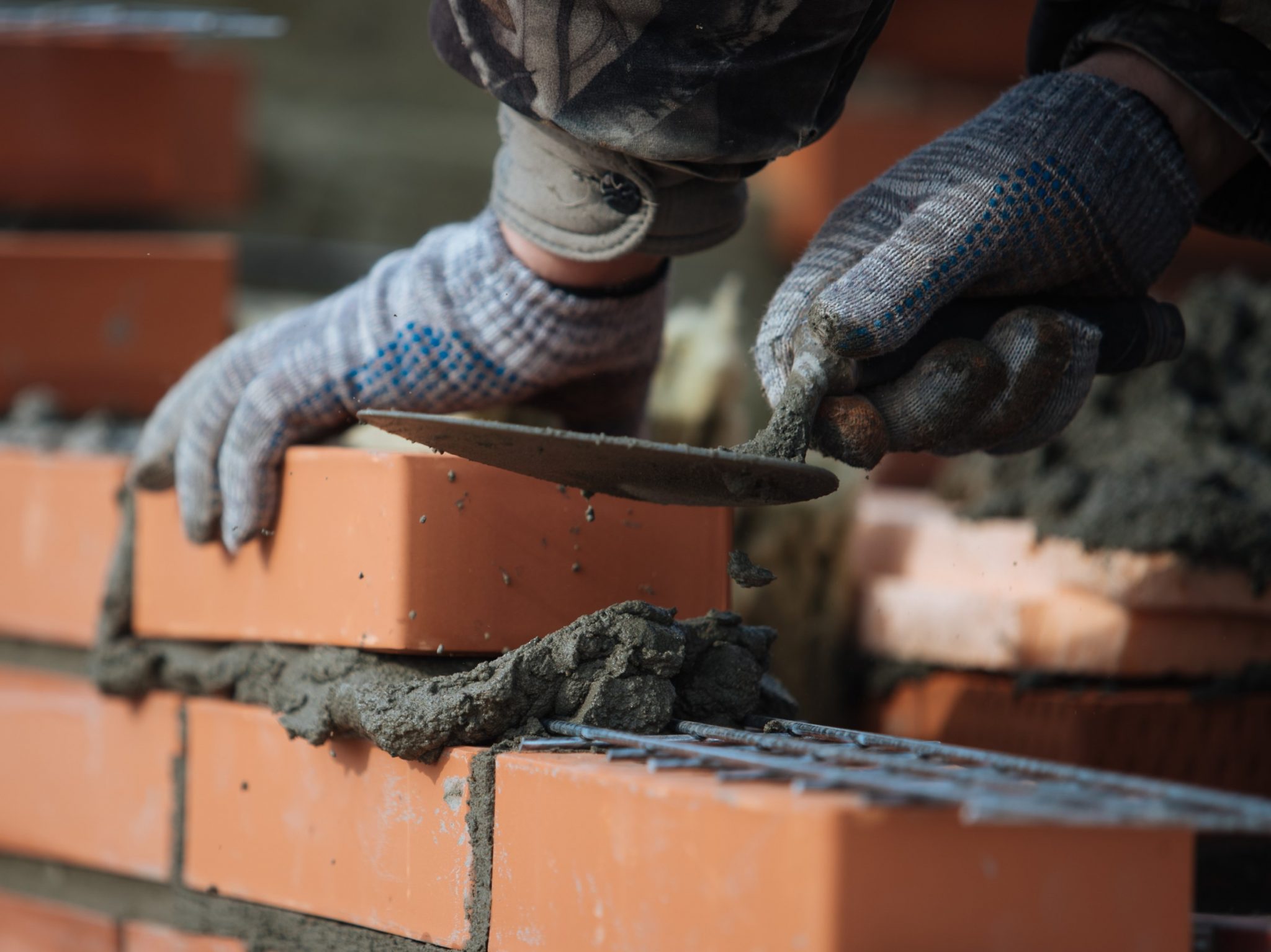 How Can A Contractor Keep Projects On Schedule?